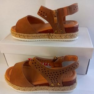 Girls kid tan sandals